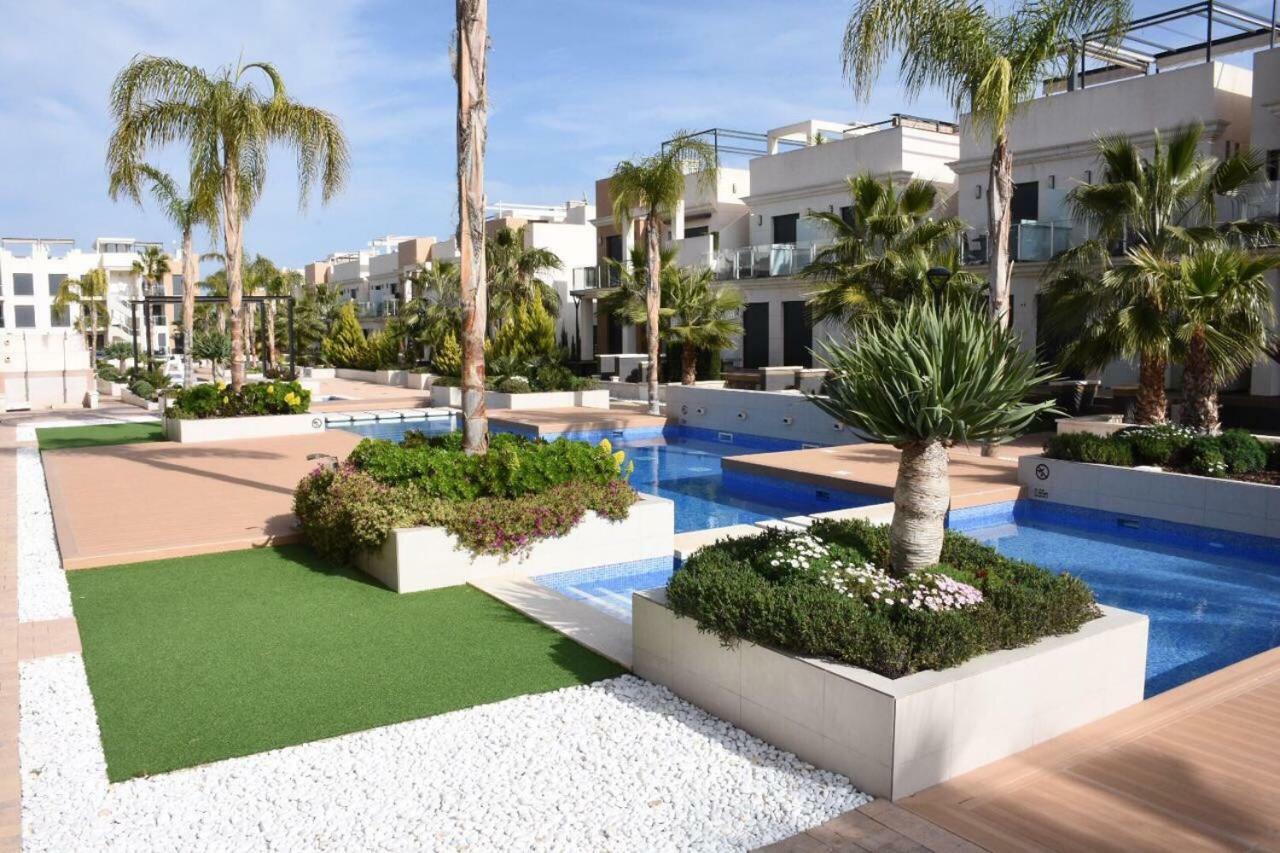 La Zenia Beach Bungalow Hotel Orihuela Bagian luar foto
